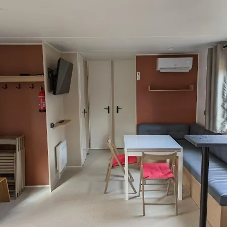 营地 200m De La Luxe De 44m2 Menage Et Draps Inclus 5 Etoiles Mayotte Koyobalys 比斯卡罗斯