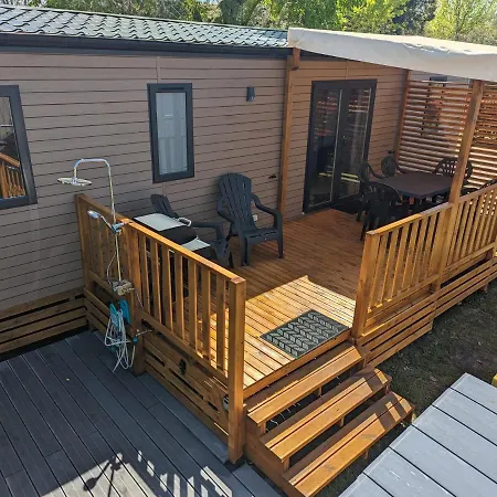 200m De La Luxe De 44m2 Menage Et Draps Inclus 5 Etoiles Mayotte Koyobalys Campingplatz *